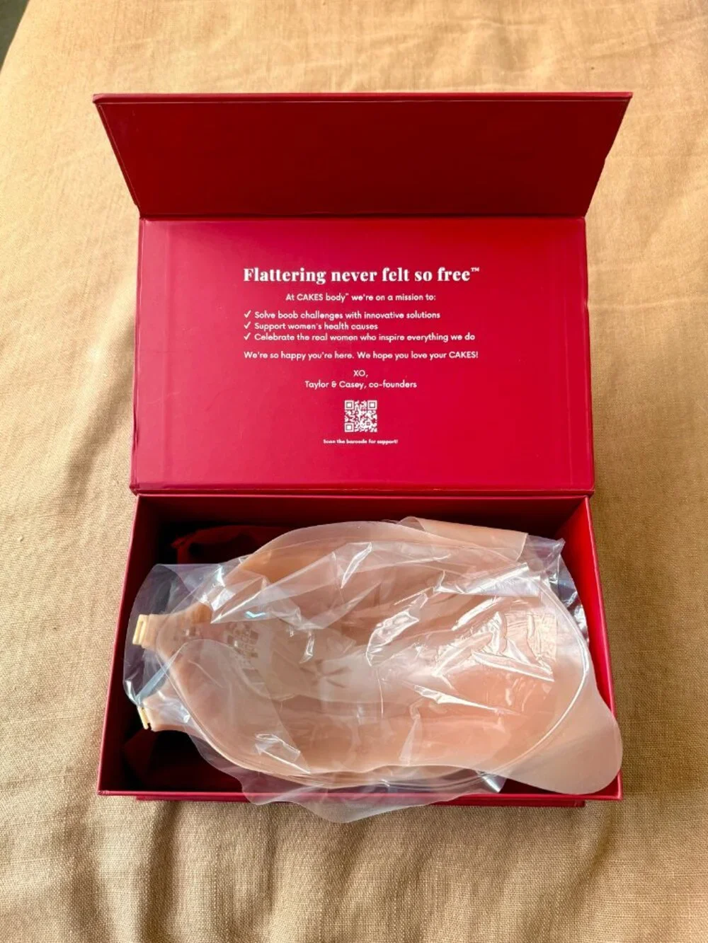 CAKES BODY Cleavage Reusable Stick-On Push-Up Bra - Size XXL